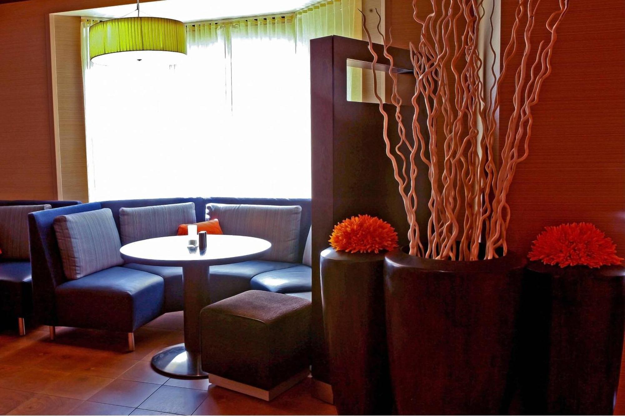 Courtyard Detroit Brighton Hotel Екстериор снимка