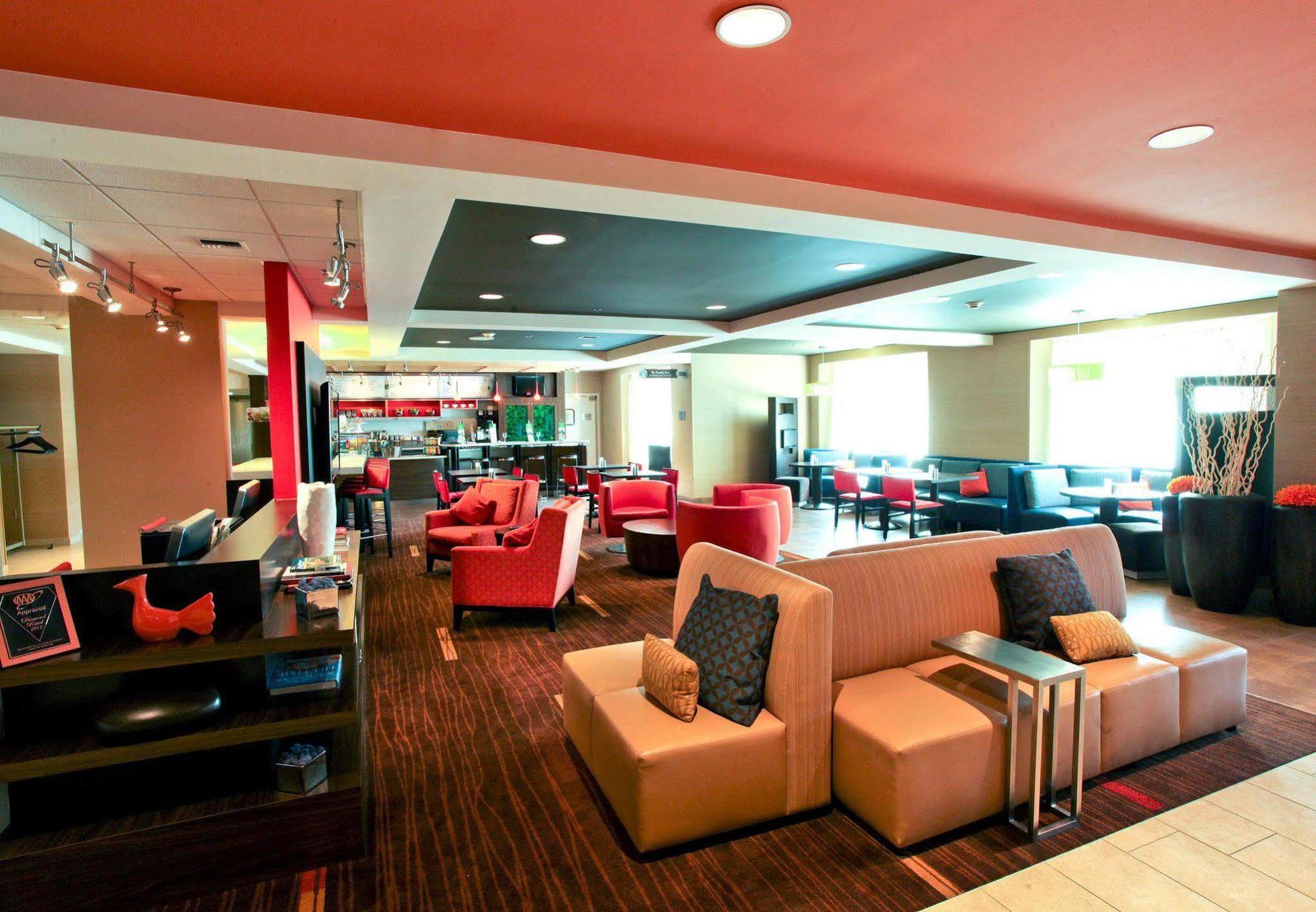 Courtyard Detroit Brighton Hotel Интериор снимка